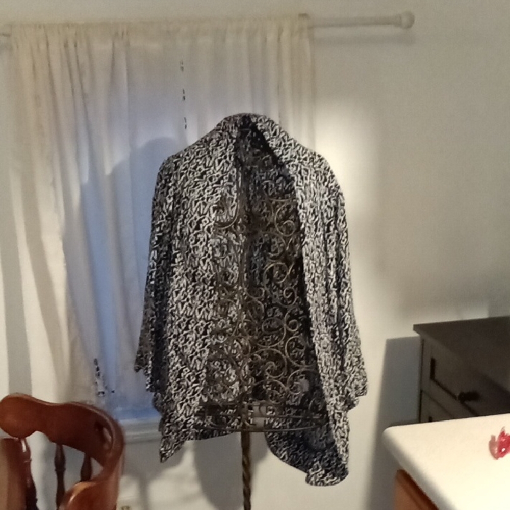 Cals Black and White Women's Cardigan Sweater